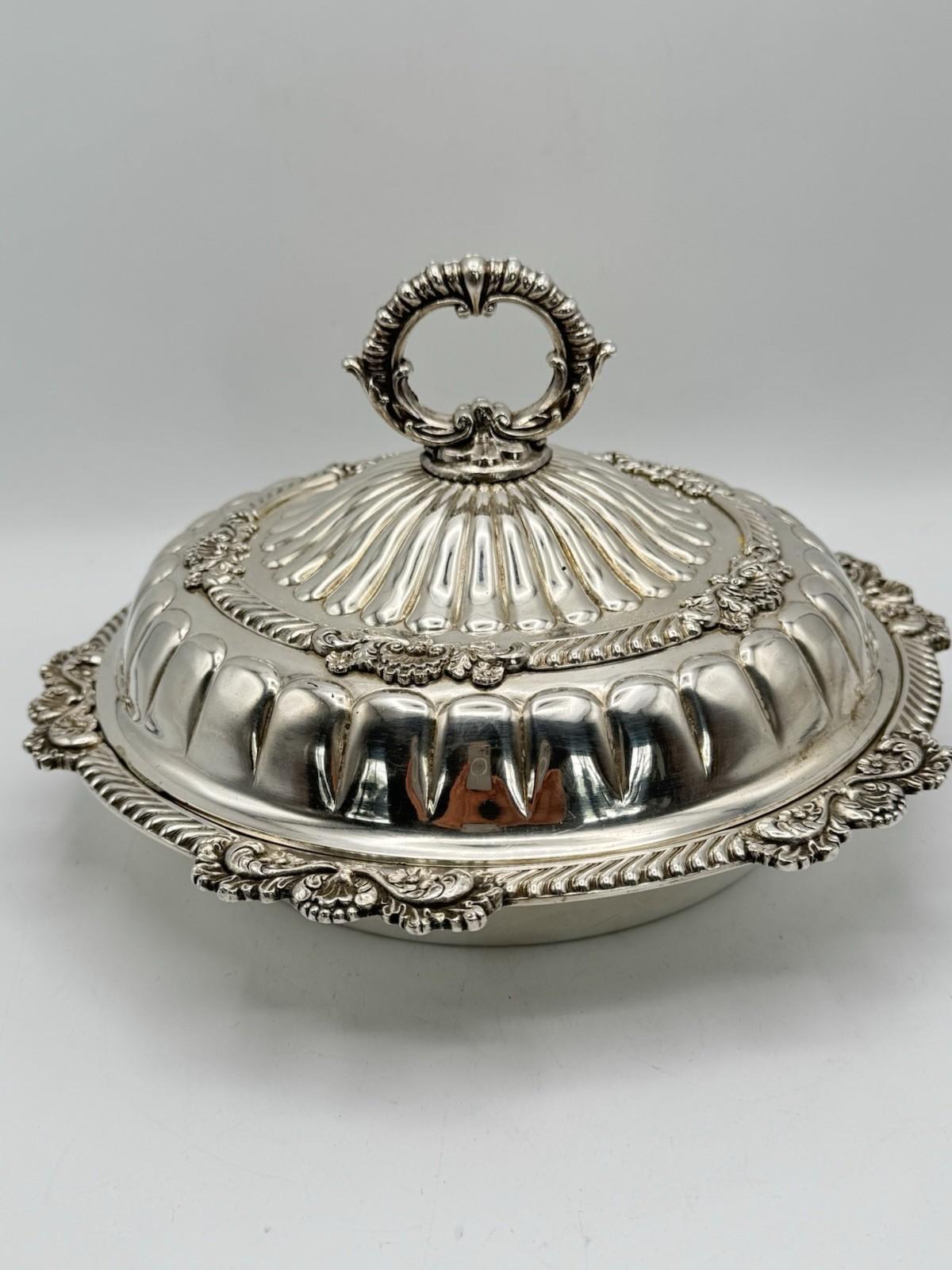 Antique Meriden Silver Soldered Covered Vegetable Dish 10” Eagle Mark