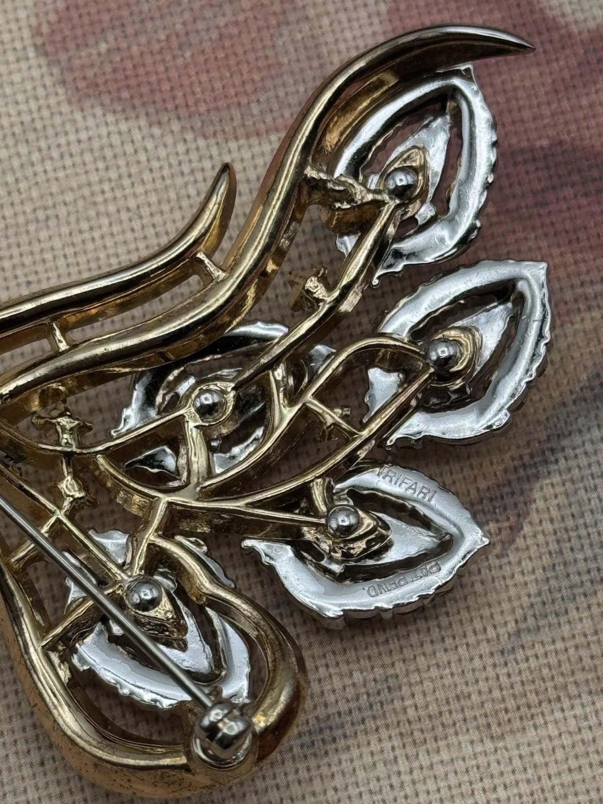 Vintage Alfred Philippe Crown Trifari Flirtation Halo Brooch – Pat. Pend. 2.36”