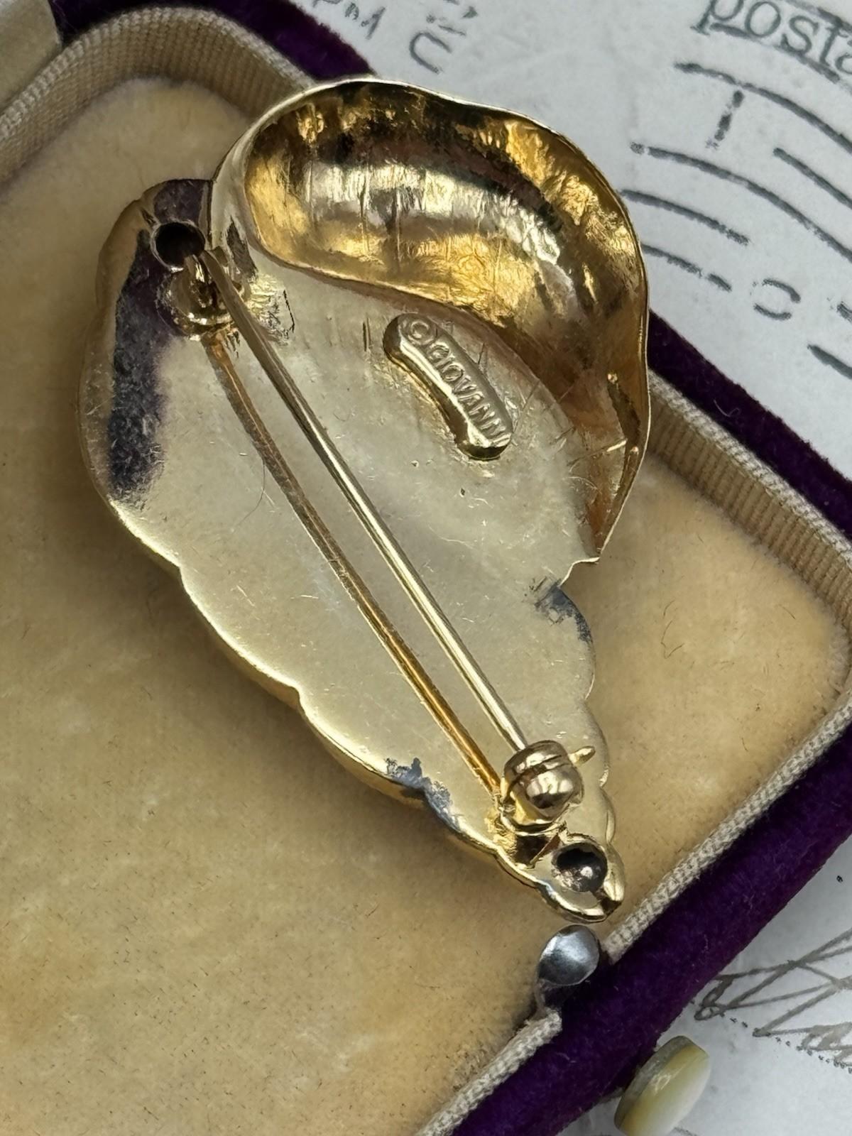Vintage Sea Shell Brooch Goldtone Textured Signed GIOVANNI 1.75”
