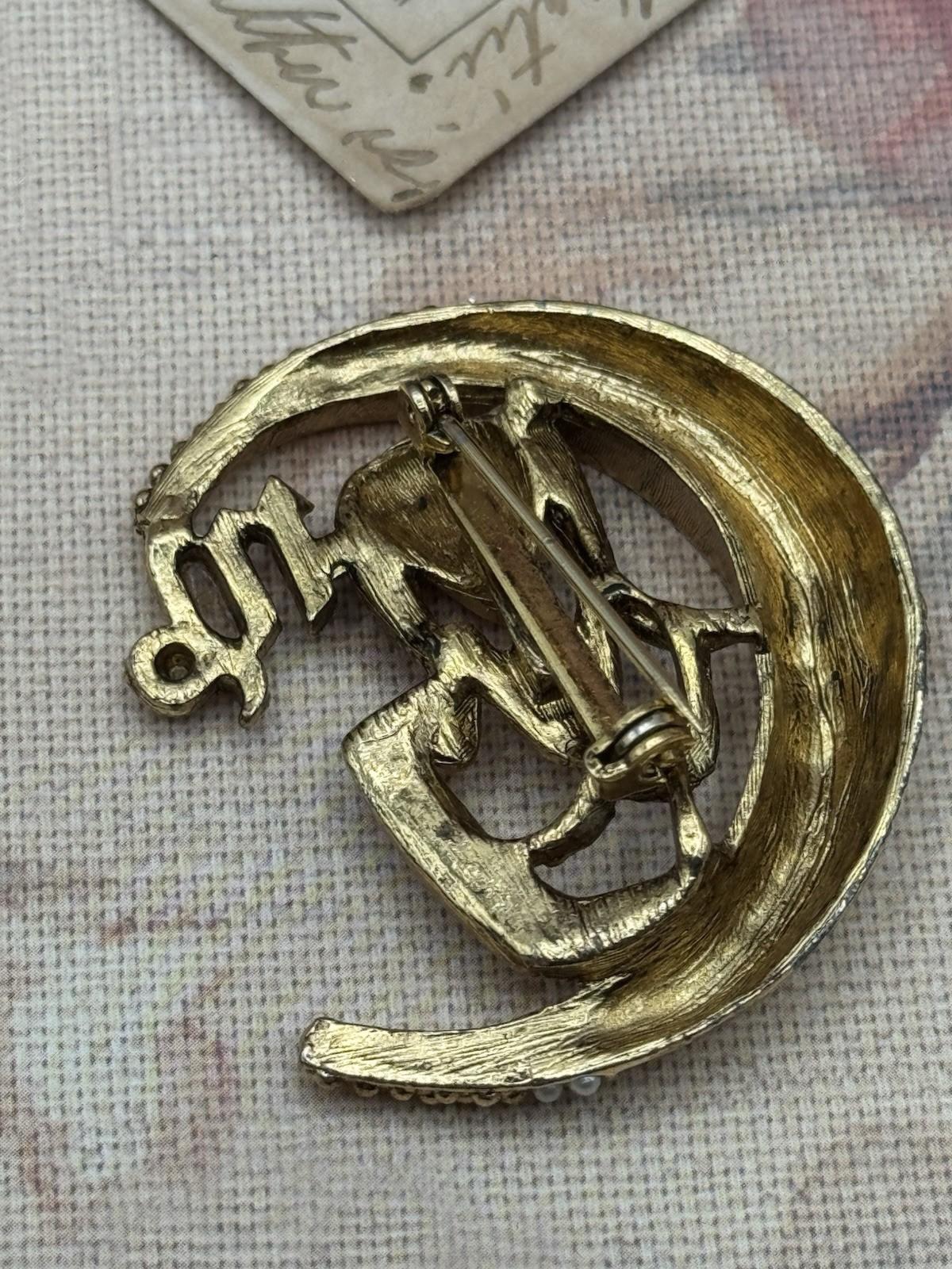 Vintage VIRGO Zodiac Brooch Goldtone Crescent Moon Seed Pearls 1.75”
