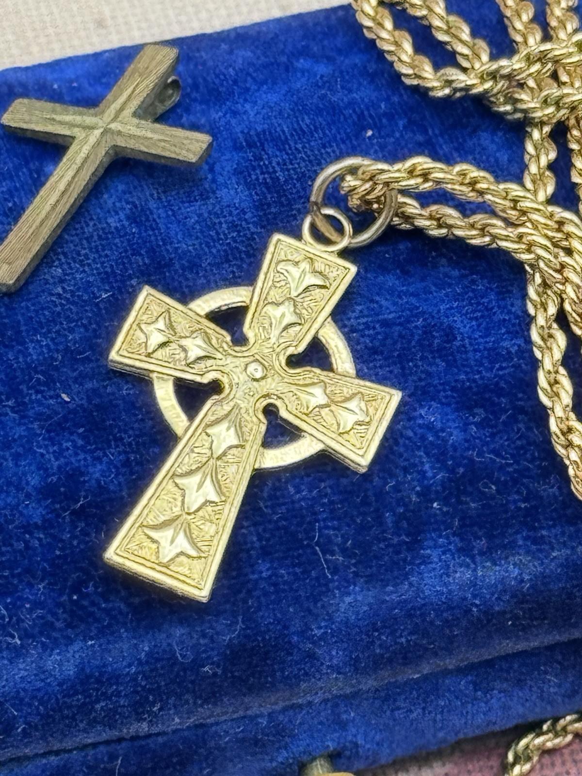 Vintage Monet Gold Tone Rope Chain Necklace w/ 3 Cross Pendants 24”