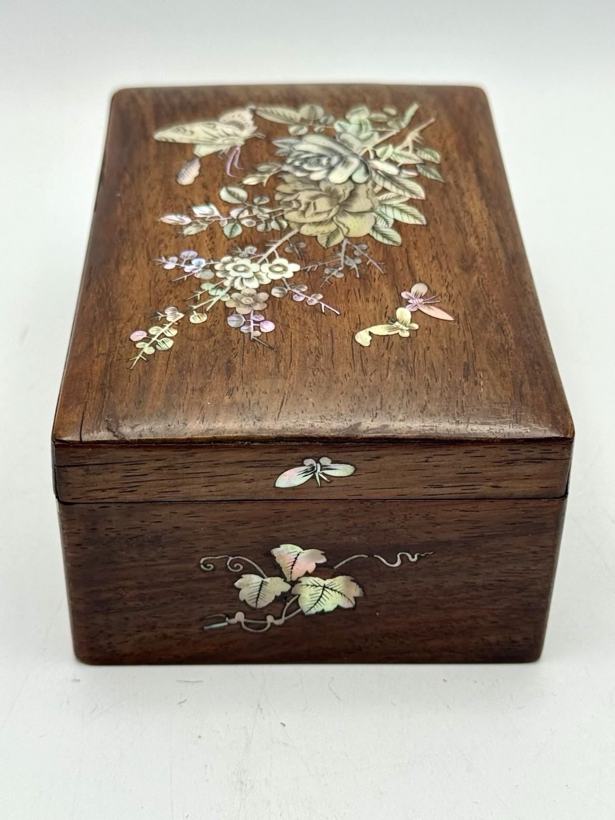 Mother of Pearl Butterfly Jewelry Box Floral Wood Inlay Trinket Keepsake 5.5”