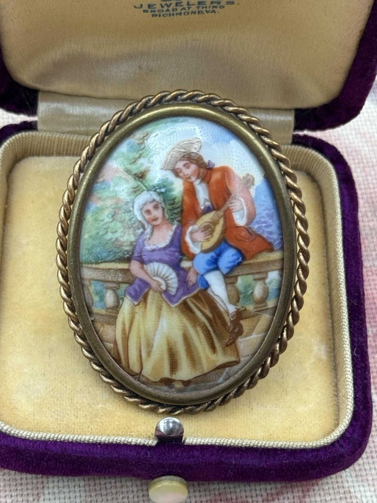 Vintage Limoges Brooch Courting Couple Porcelain Portrait France 1.77” x 1.38”