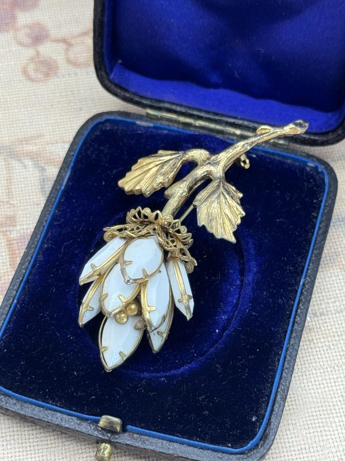 Vintage Brooch Milk Glass Flower Gold Tone Stem and Leaves 2.75” x 1.25”