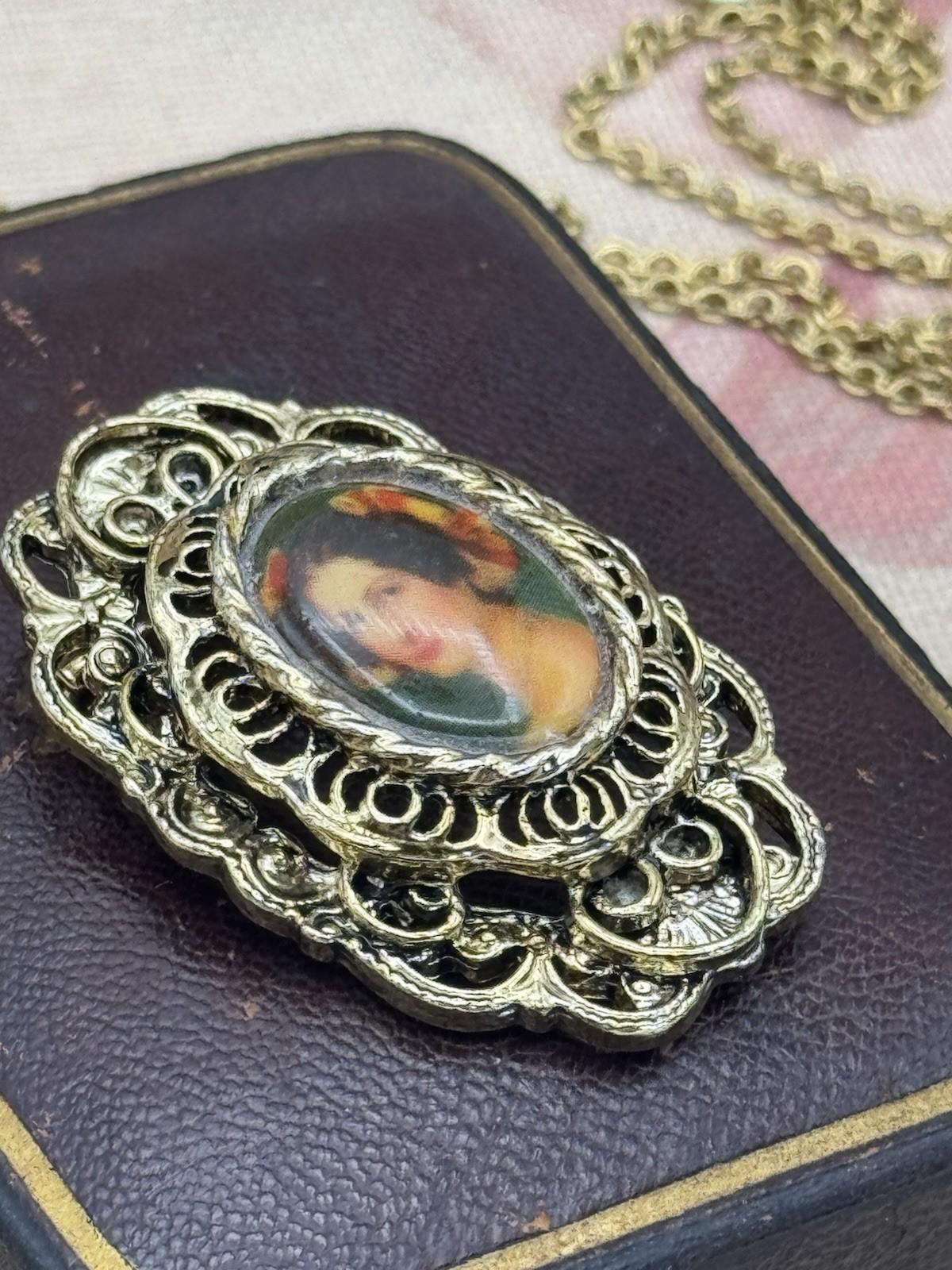 Cameo Portrait Brooch Pendant Vintage Gold Tone Signed Gerry’s 1.57” x 1.18”
