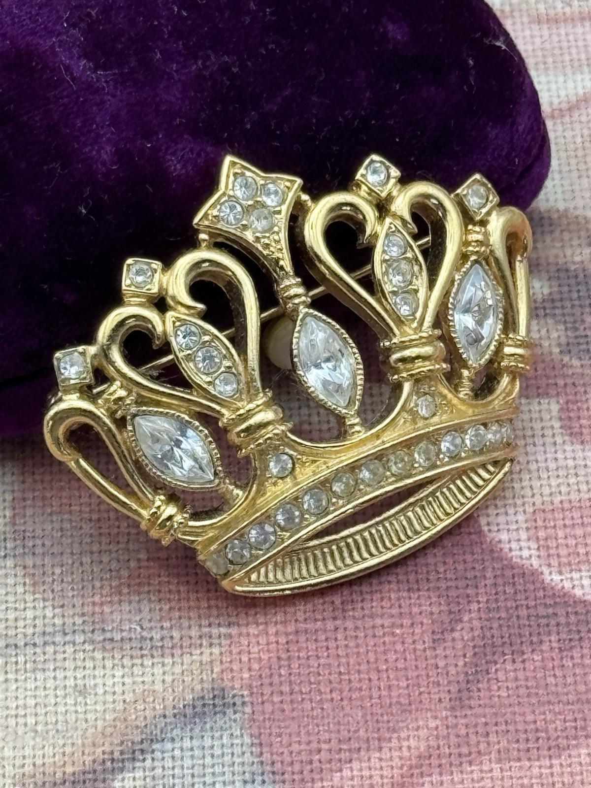 KJL for Avon Crown Brooch Goldtone Rhinestone Signed Vintage