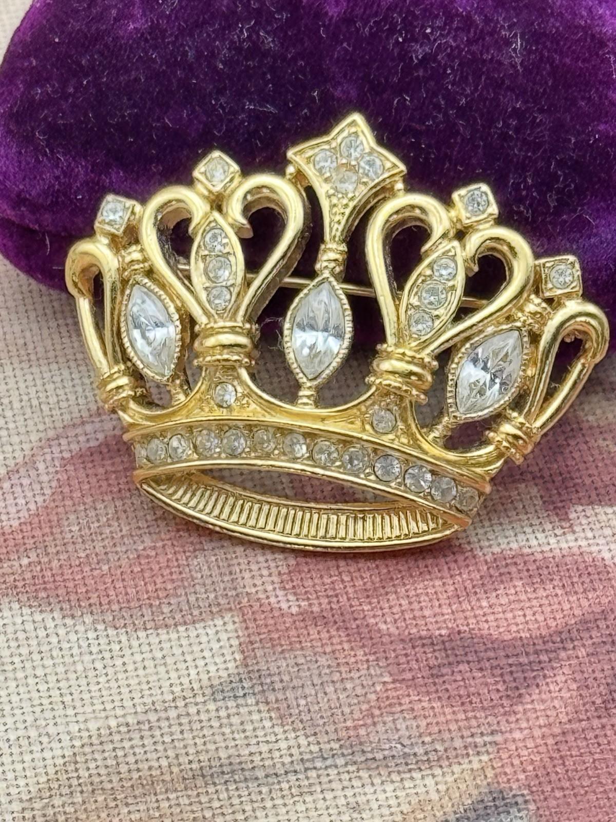 KJL for Avon Crown Brooch Goldtone Rhinestone Signed Vintage