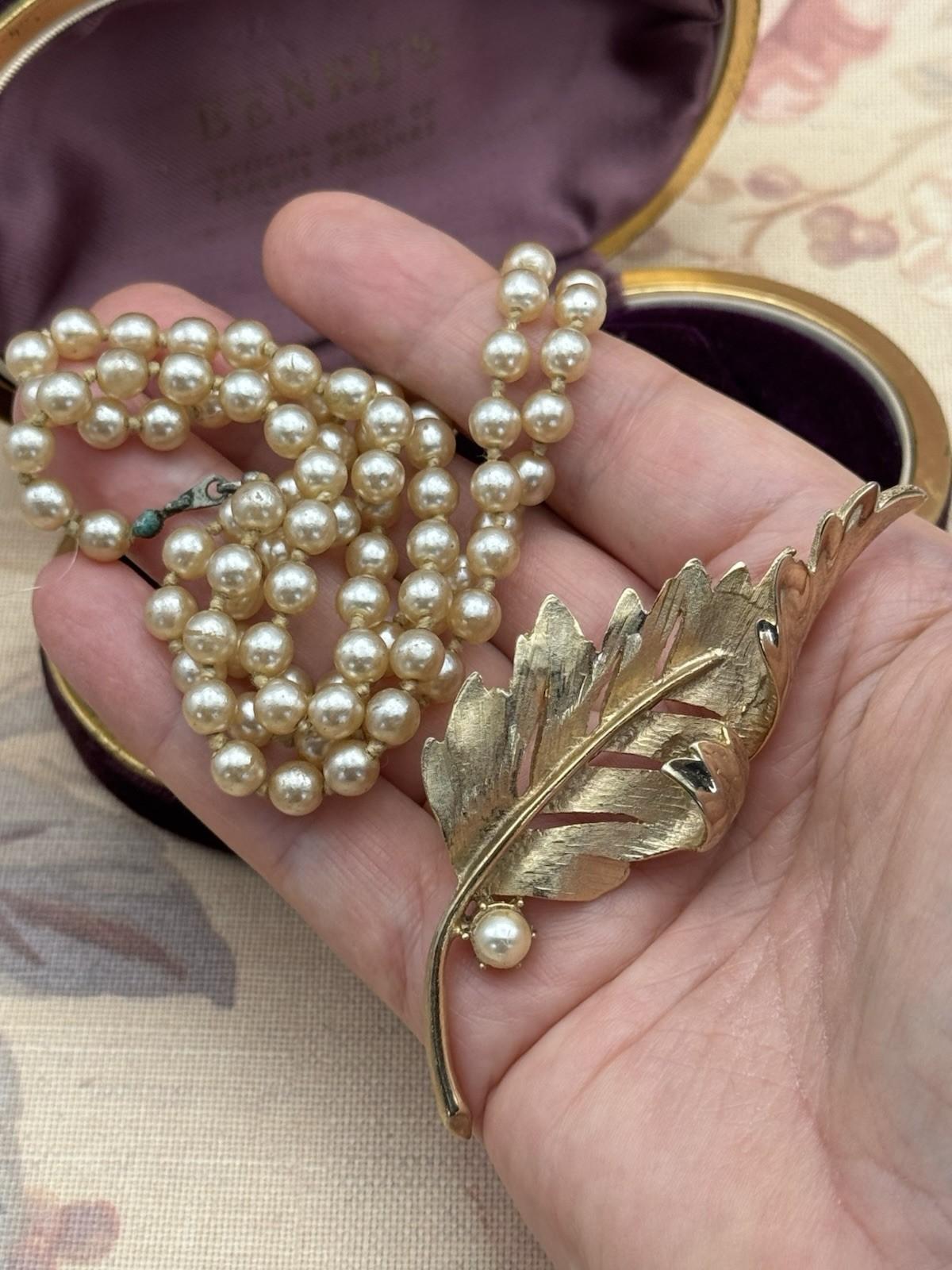 Vintage Jewelry Set Faux Pearl Necklace 26” & Lee Co Goldtone Leaf Brooch