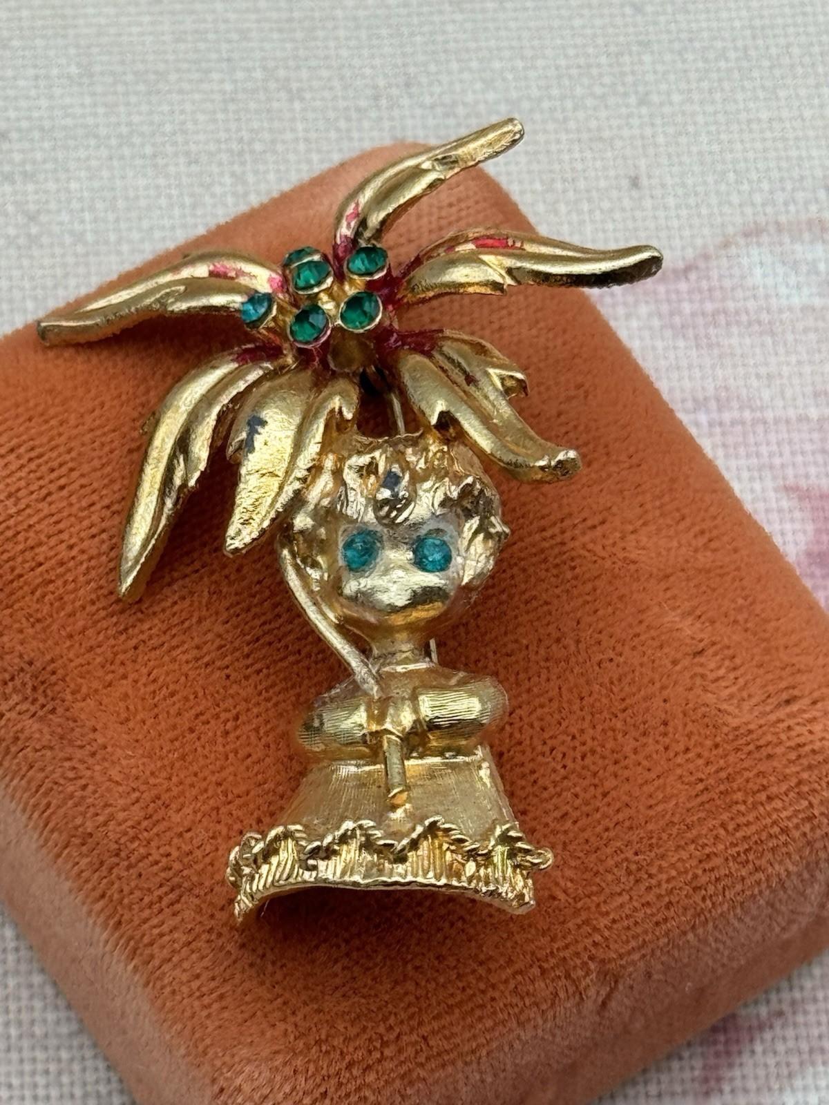 Vintage Mylu Brooch Angel with Poinsettia Goldtone Green Rhinestones Holiday 2”