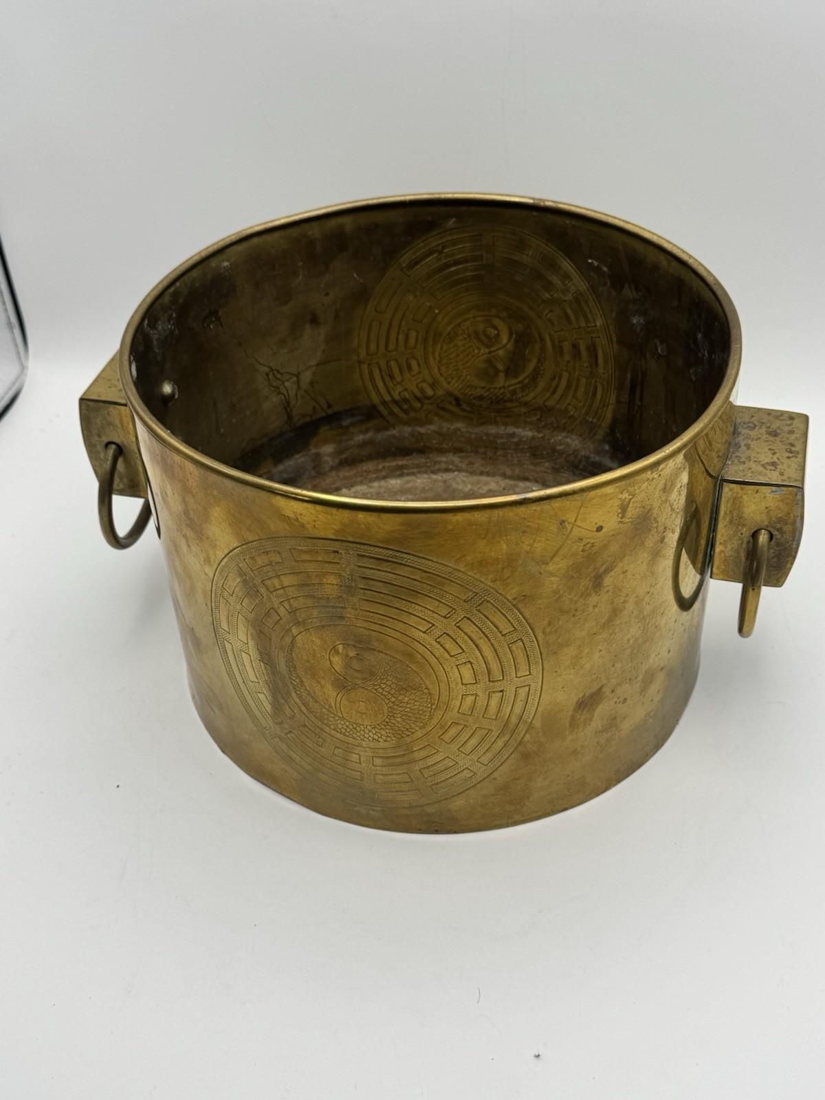 Vintage Brass Wine Cooler Planter Handled Feng Shui Yin Yang Design 9.5” X6.5”