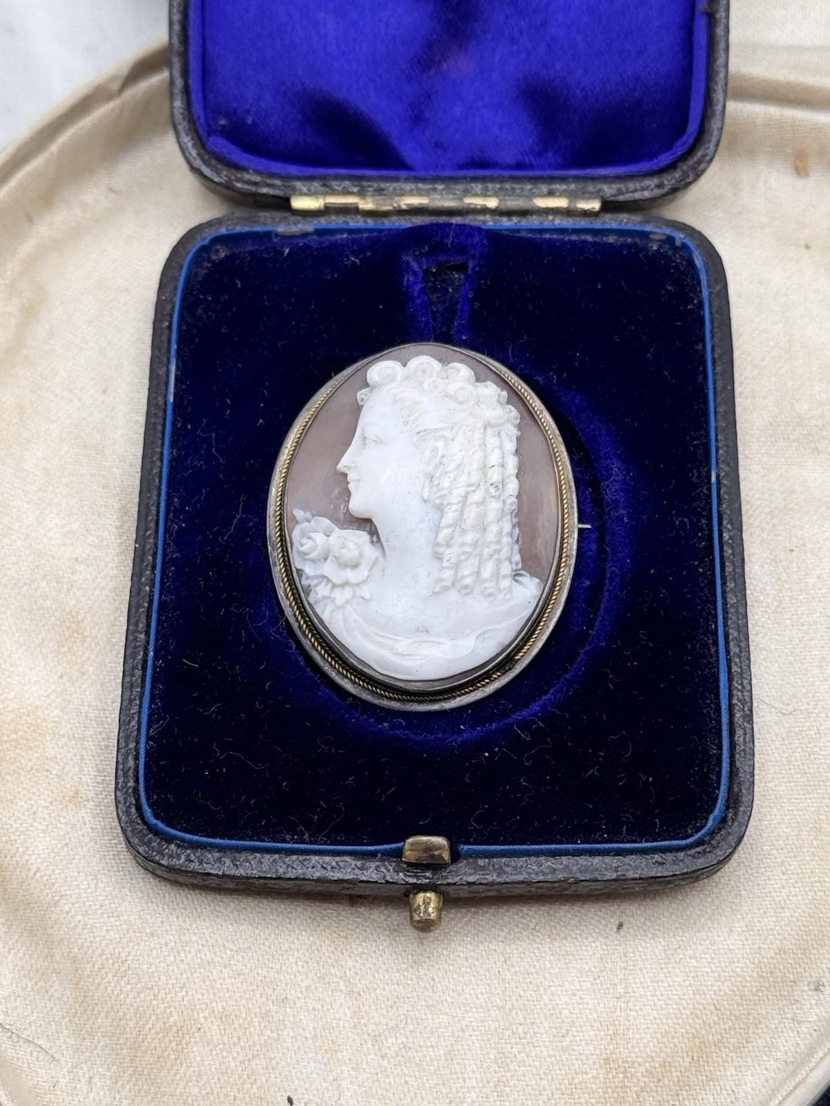 VICTORIAN Cameo Brooch Shell Carved Lady Left Facing C Clasp Rope Bezel Accent