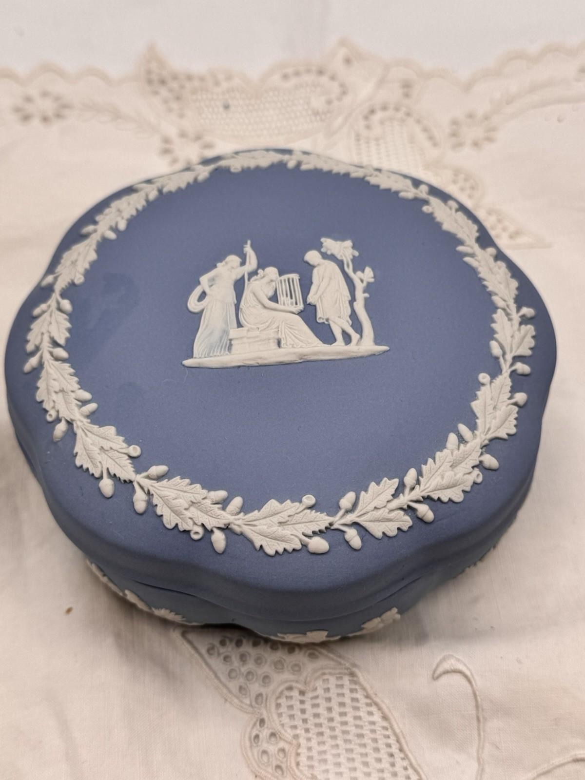 Wedgwood Blue Jasperware Trinket Box Master Potter Mark Mason Signed 1987 5”