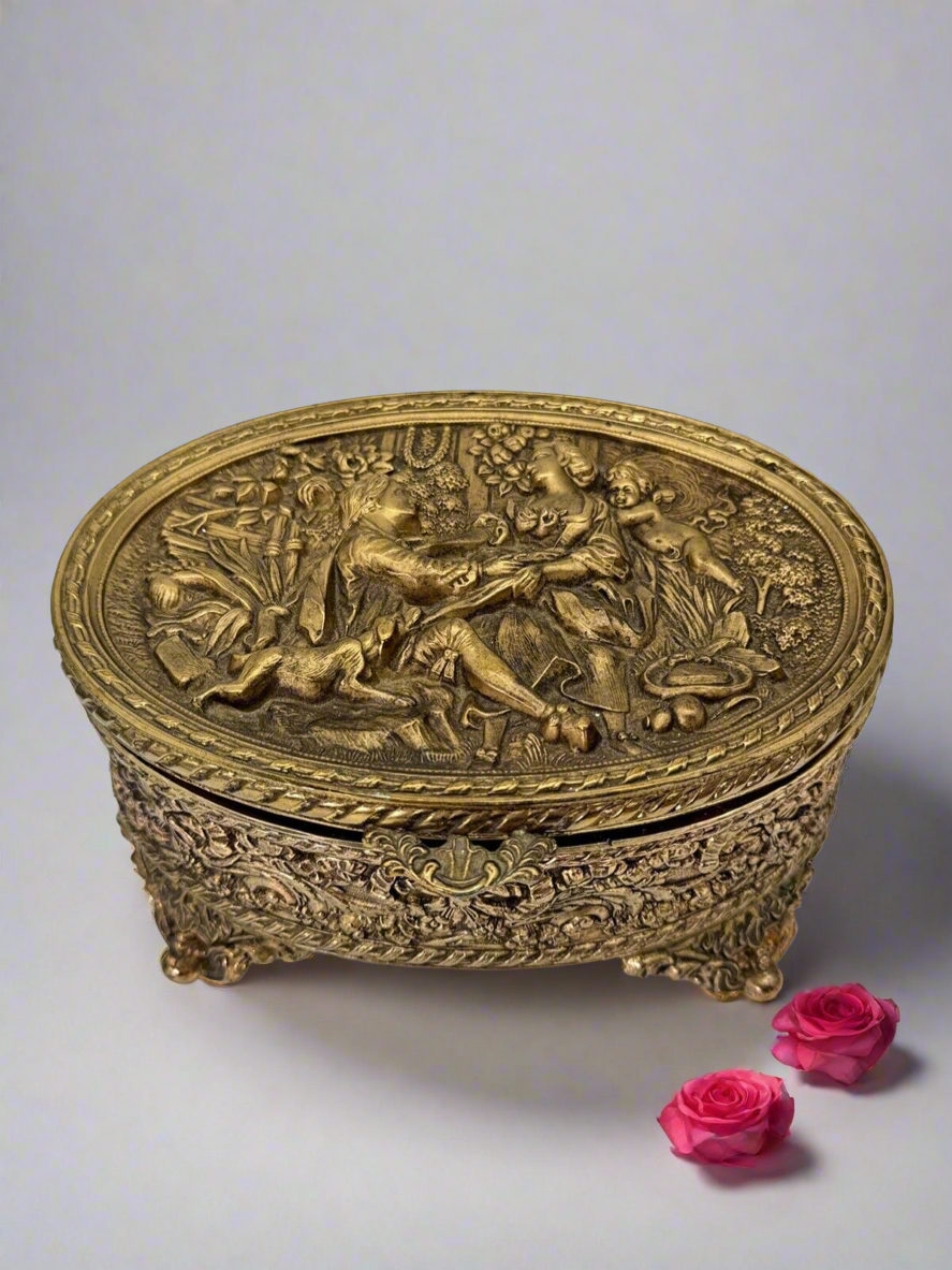 Vintage Jewelry Ormolu Casket Lovers Scene Substantial Piece Exquisite Design