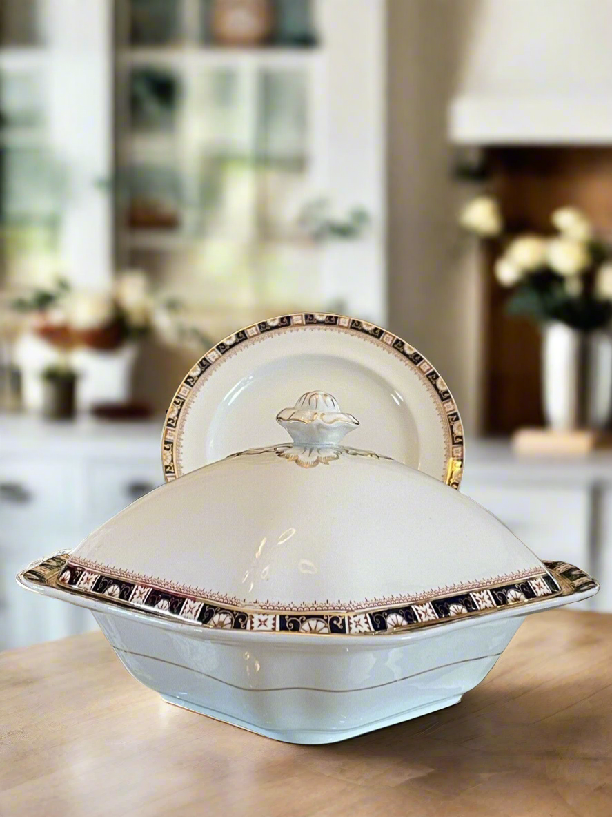 ANTIQUE Wood & Sons England WINDSOR Semi Porcelain Cobalt Vegetable Tureen LIDDED