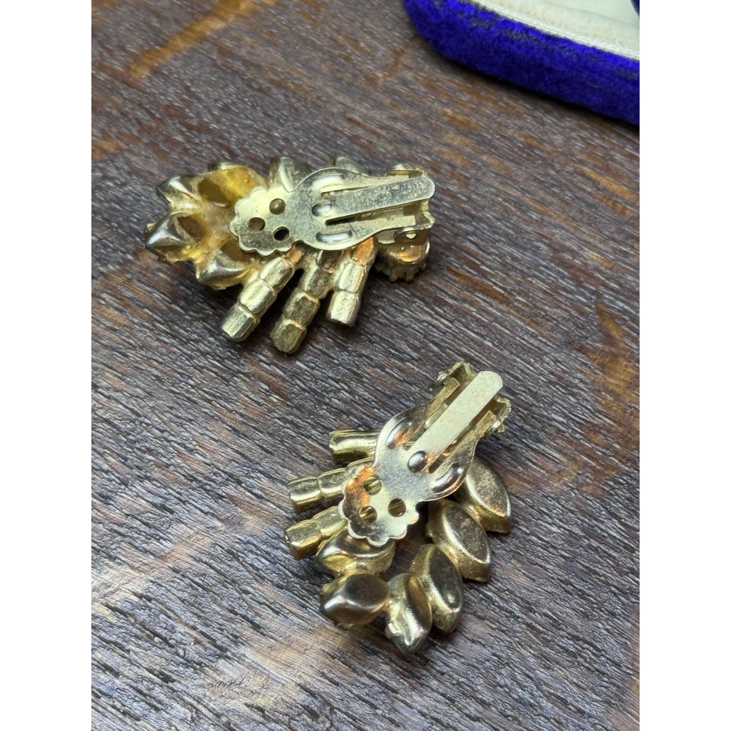 Vintage Earrings Aurora Borealis Blue Green Rhinestone Clip On Goldtone