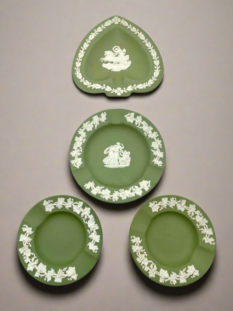 Green Wedgwood Jasperware Ashtrays Set Of 4 50s & 60s Vintage