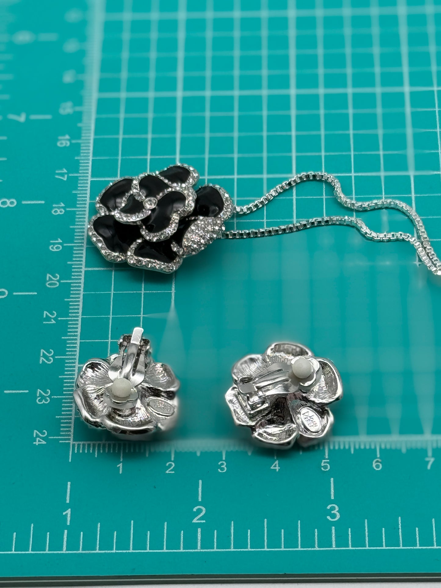 Joan Rivers Classic Collection Black Rose Earrings & Pendant Necklace 18.5”
