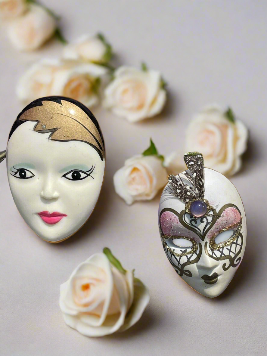 Brooch Set Masquerade Mask Design Oval Pin Vintage 80s ERA Estate Jewelry