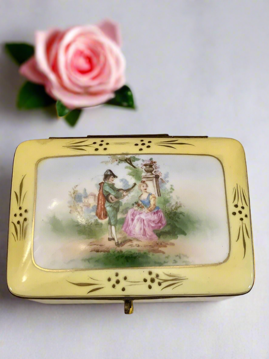 Antique Limoges Style Box Courting Couple Graf Von Henneberg JLMENAU