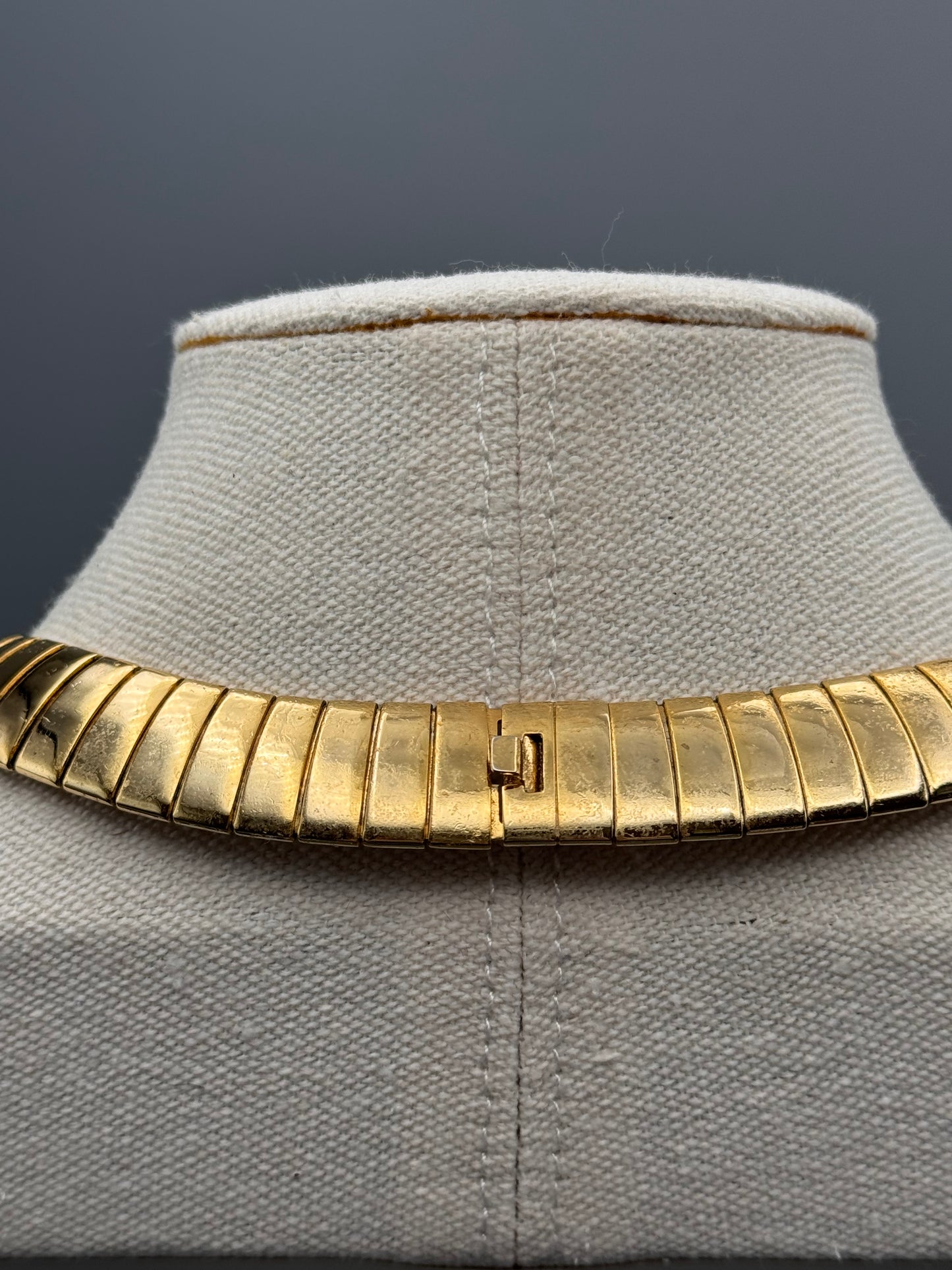 Goldtone Omega Necklace Vintage Collar Choker 15.5” Wide Statement