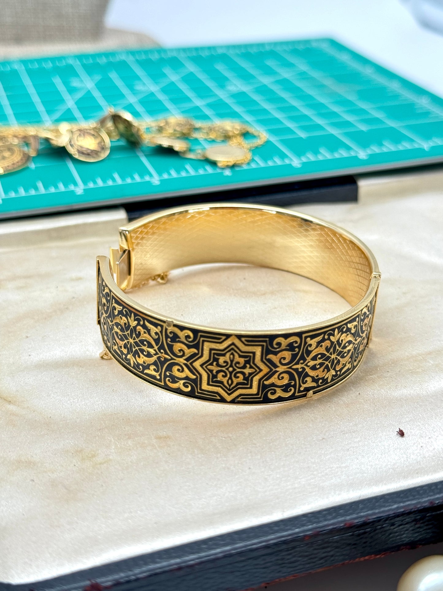 Damascene Jewelry Set Bangle Bracelet & Necklace
