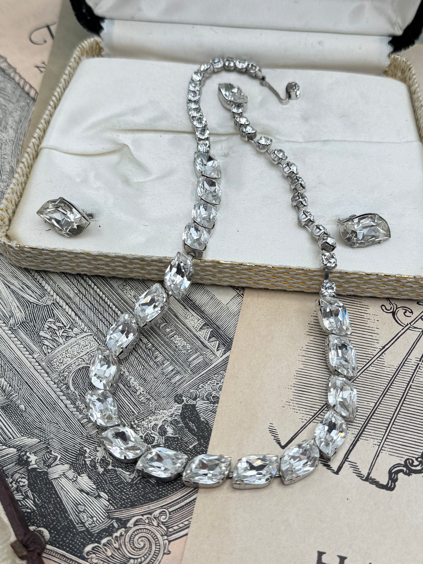 Vintage SIGNED WEISS Demi Parure Earrings Necklace Clear Rhinestones ORIGINAL Albert Weiss Box