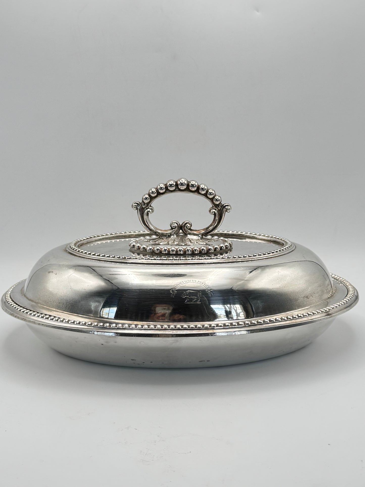 Antique Mappin & Webb Silver-plate Covered Entrée Dish with Family Crest – Late Victorian/Edwardian c.1890–1910