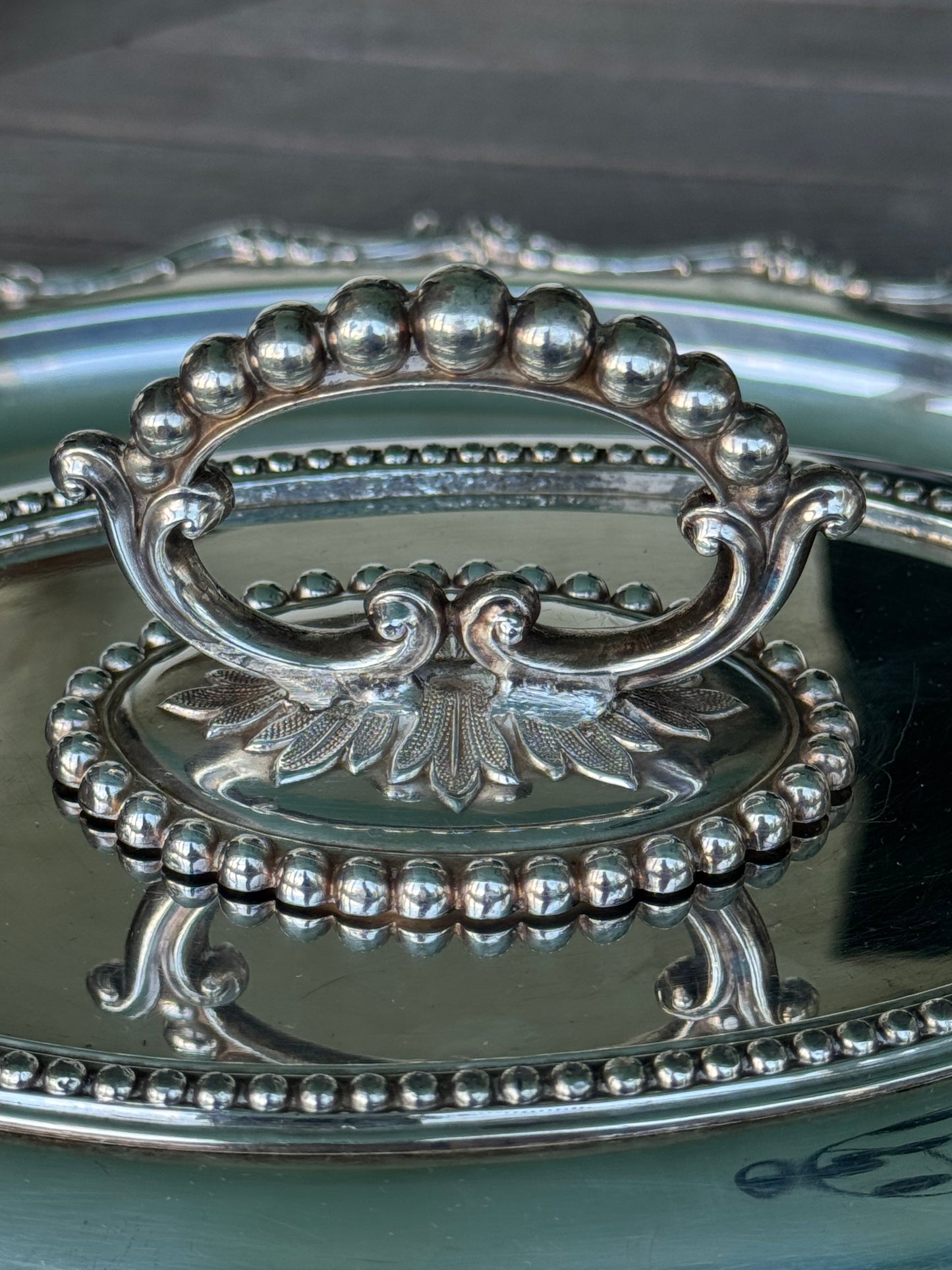 Antique Mappin & Webb Silver-plate Covered Entrée Dish with Family Crest – Late Victorian/Edwardian c.1890–1910