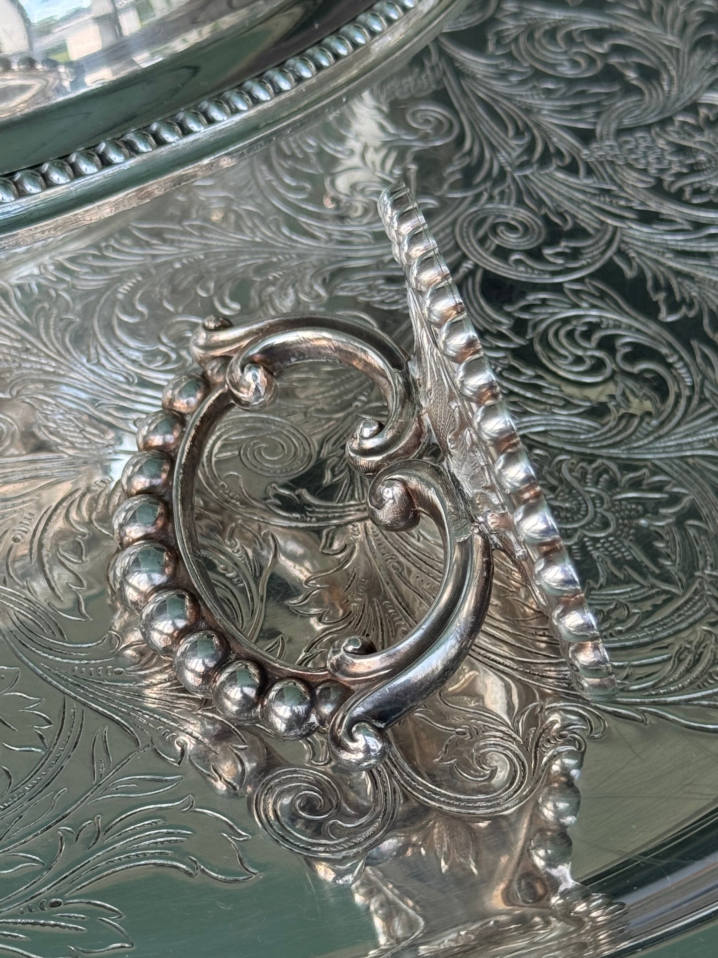 Antique Mappin & Webb Silver-plate Covered Entrée Dish with Family Crest – Late Victorian/Edwardian c.1890–1910