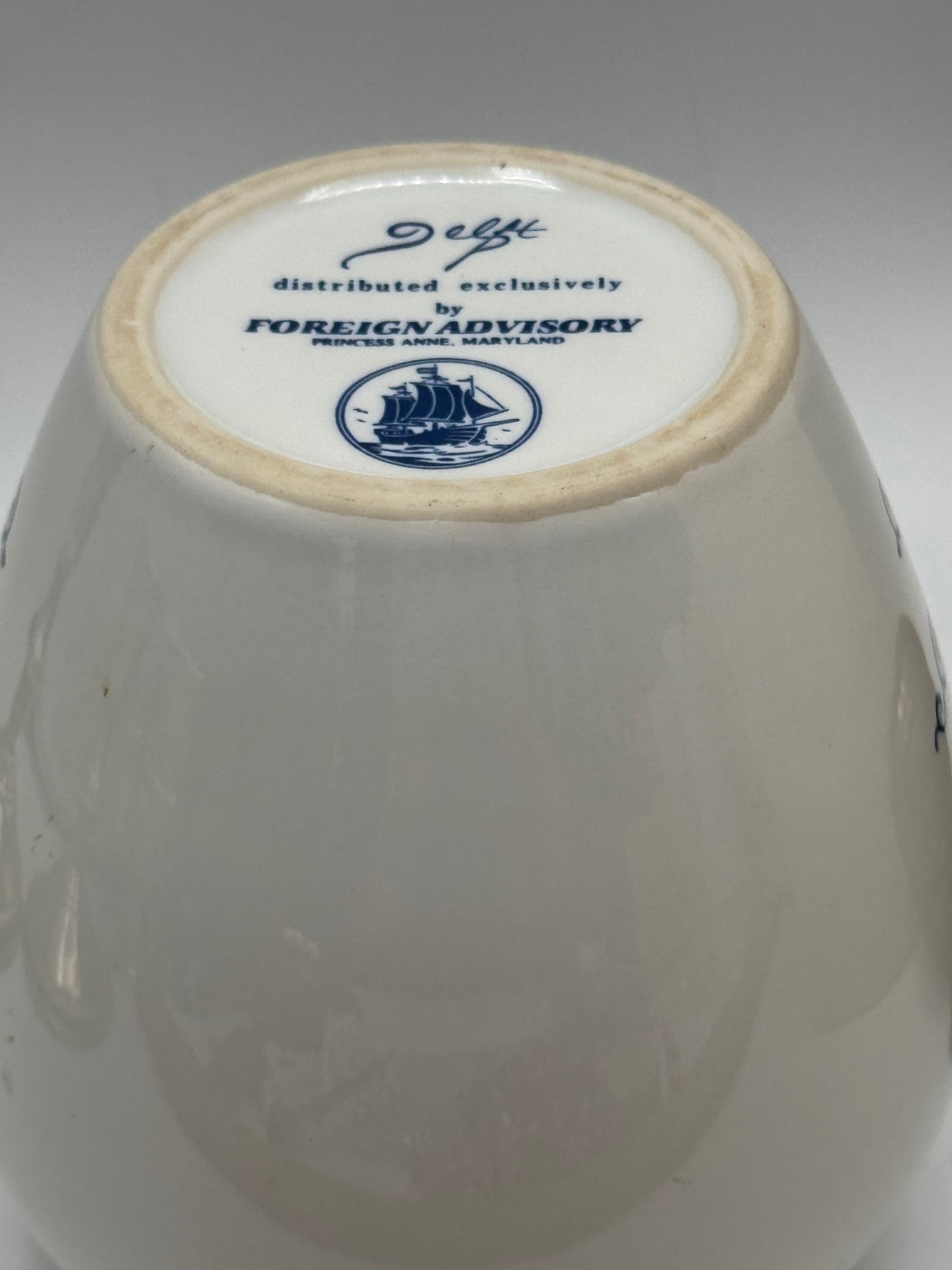Delft Holland Polychrome MARYLAND Jar With lid, Circa 6.5"h