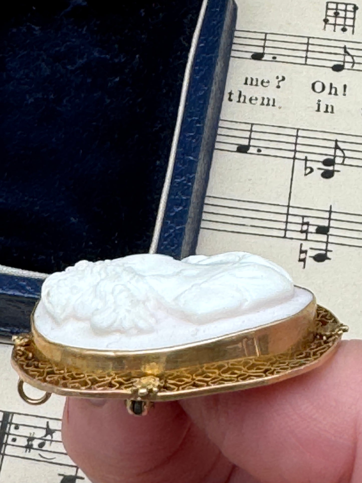 Vintage 14k Pink Conch Shell Cameo Gold Filigree with Hearts