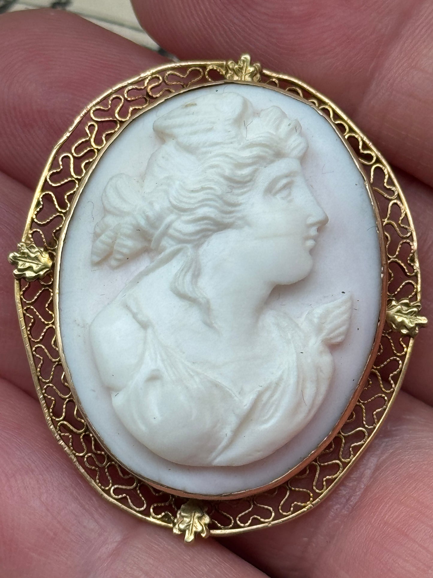 Vintage 14k Pink Conch Shell Cameo Gold Filigree with Hearts