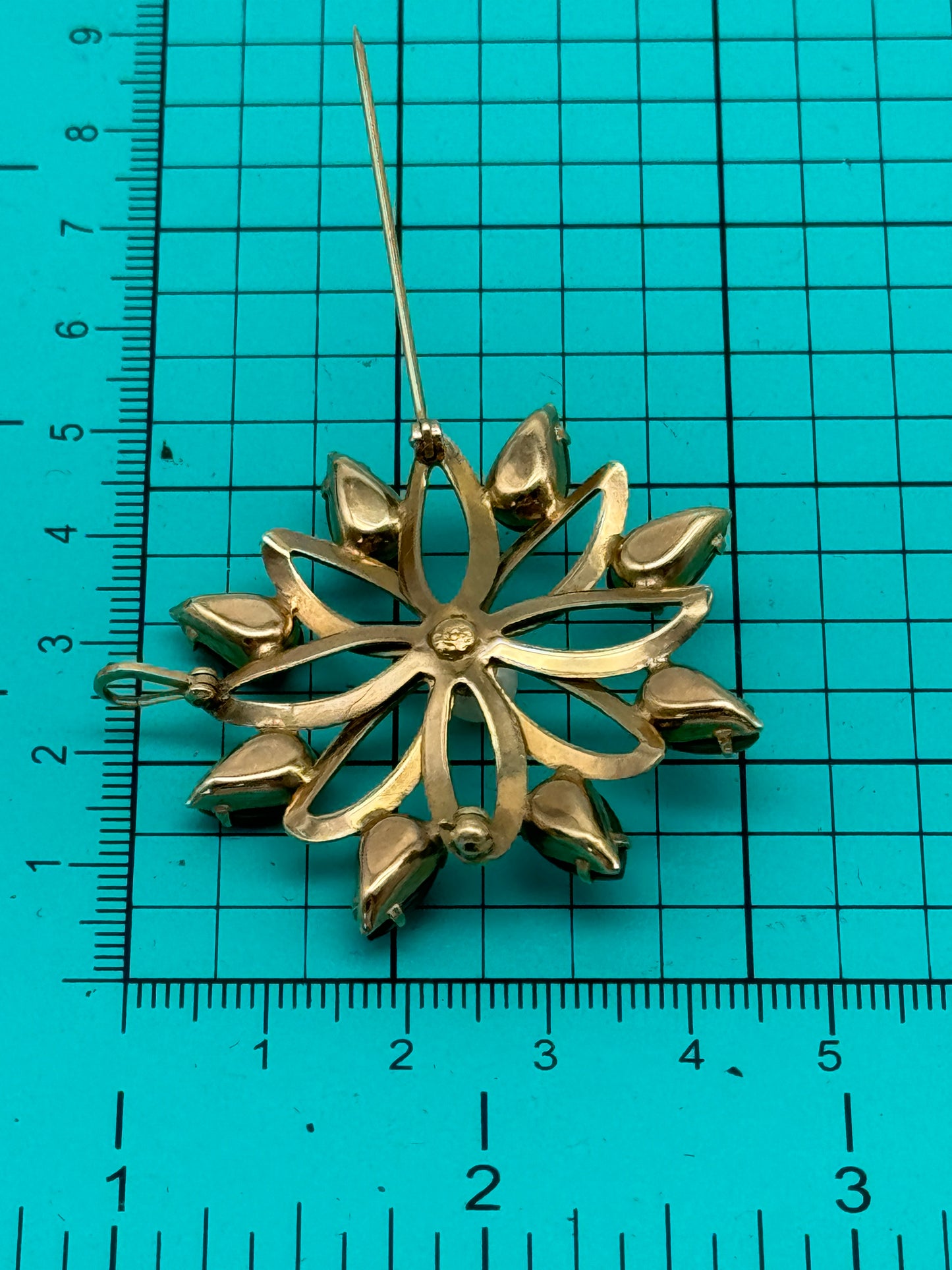 Vintage Gold Tone Brooch Pendant Flower Design Pearl Green Stones