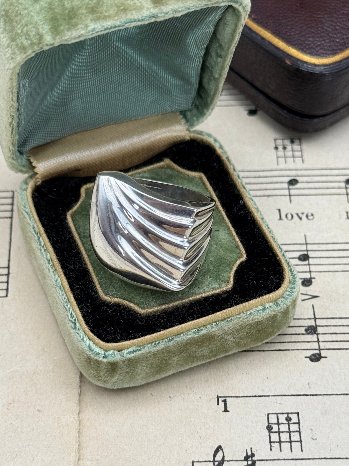 Vintage Ring STERLING SILVER Statement Piece Modernist Style ESTATE FIND Size 5.5