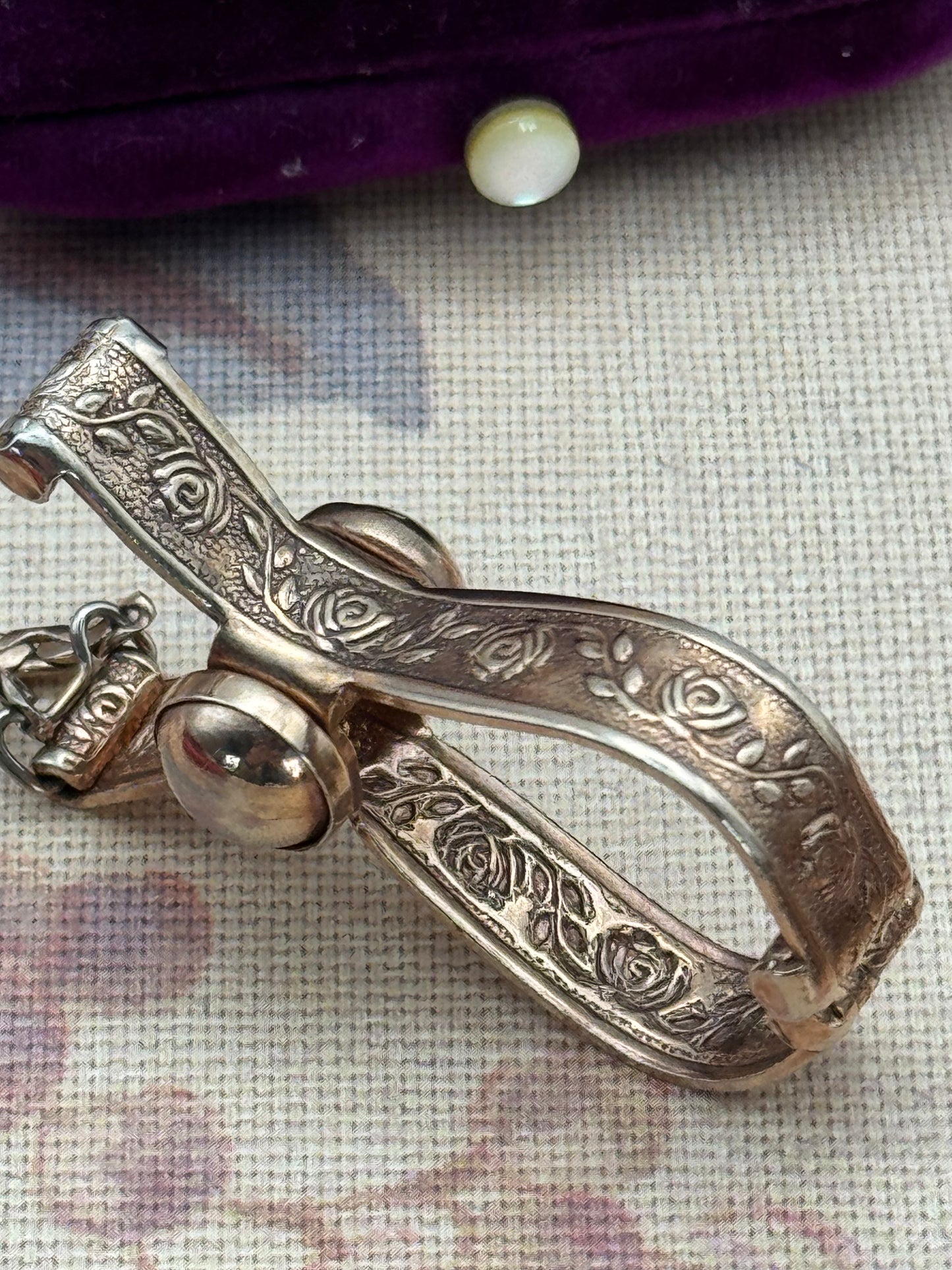 Victorian Style Rose Gold Metal Engraved Glove Holder – 1.75” x 1” – Vintage Floral Design