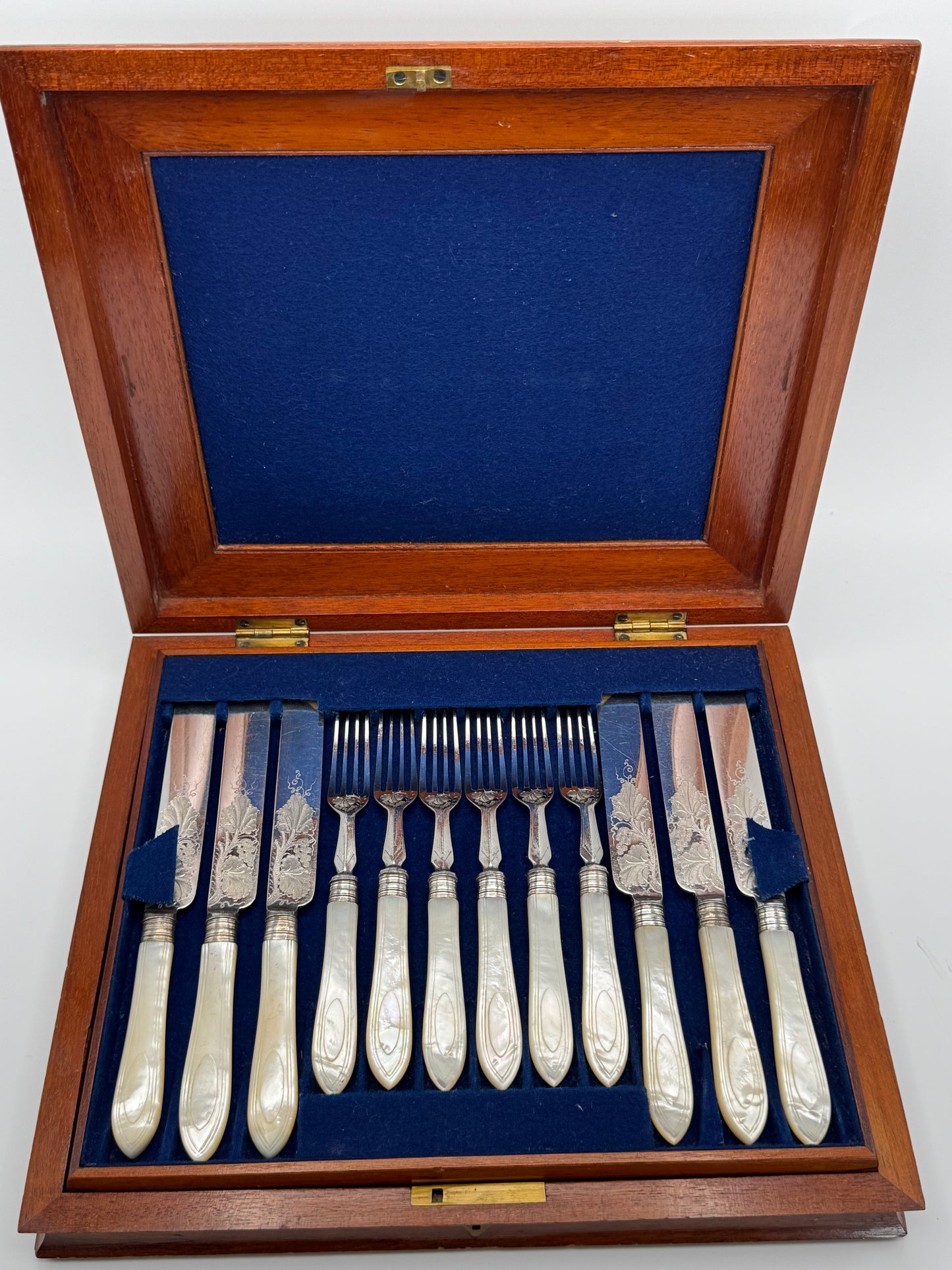 Victorian 24 Piece Mother of Pearl Silverware Set In Original Wood Case EXQUISITE