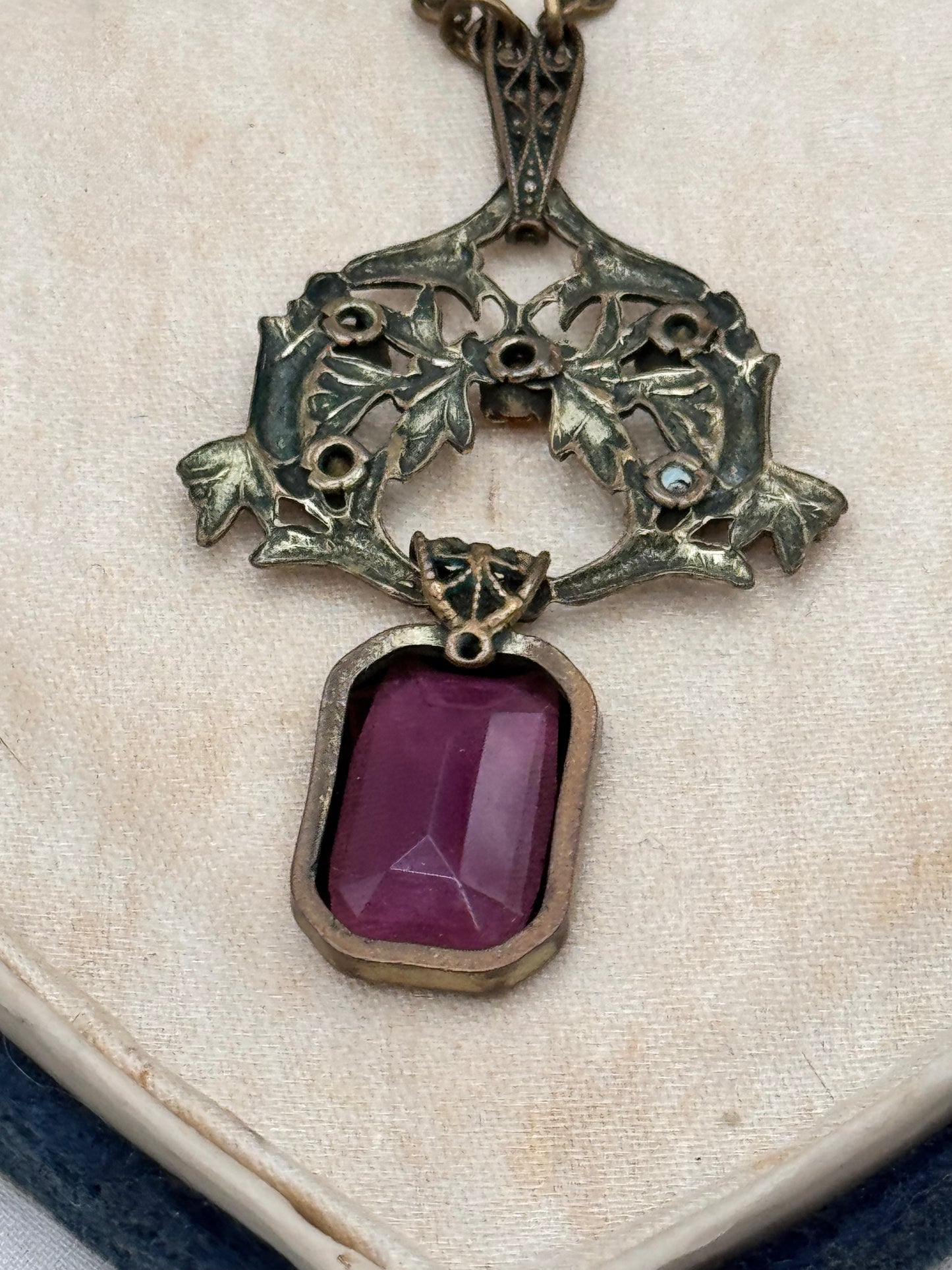 Vintage Arts & Crafts Style Necklace Purple Glass 16”