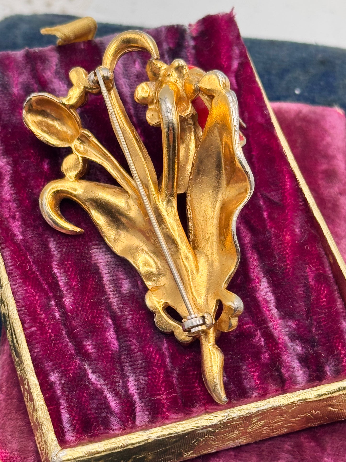 Vintage Art Deco Style Floral Brooch Gold Tone Enamel Rhinestone 2.7”