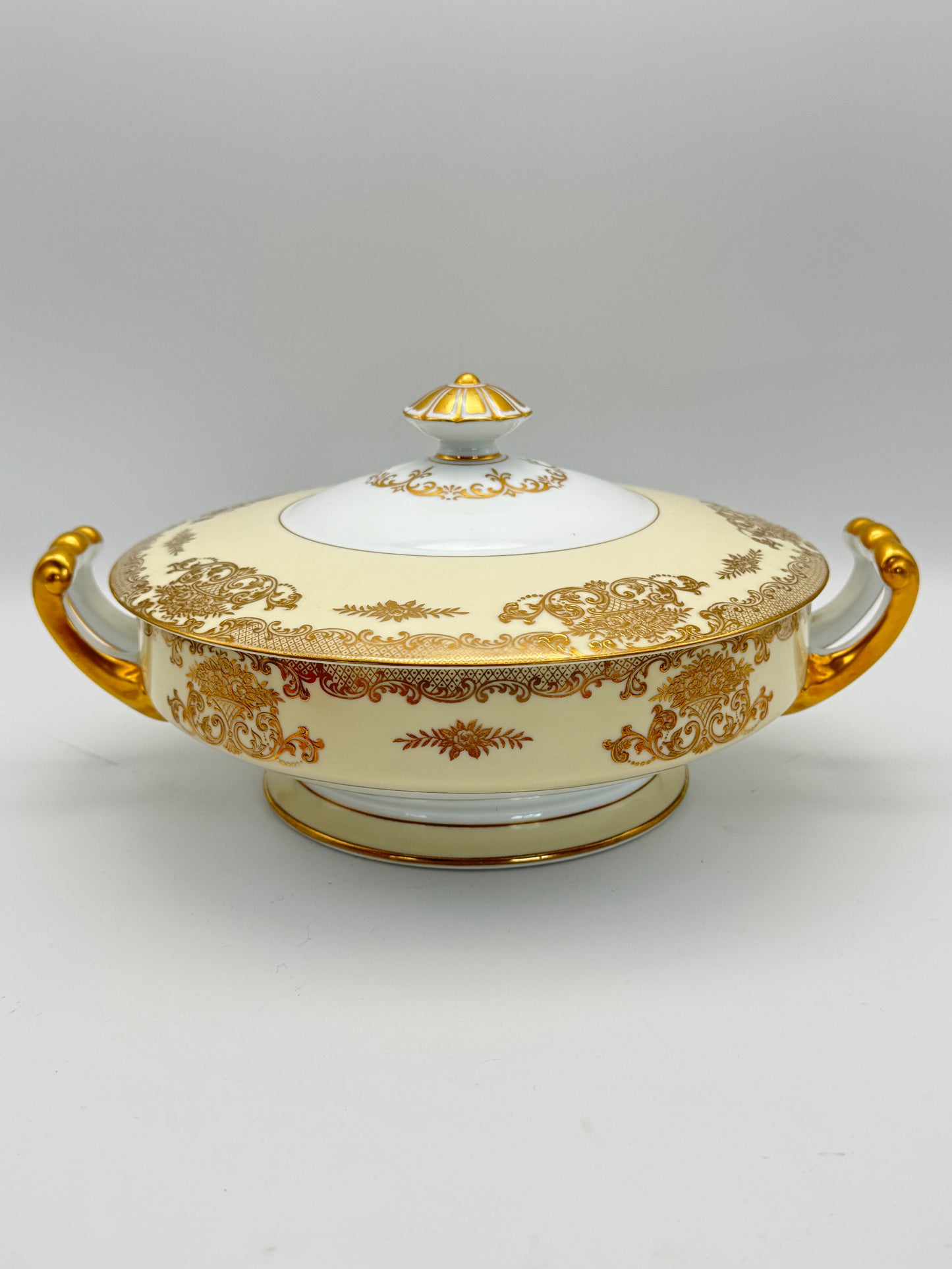 Noritake Mayfield Round Covered Vegetable Dish circa 8”d