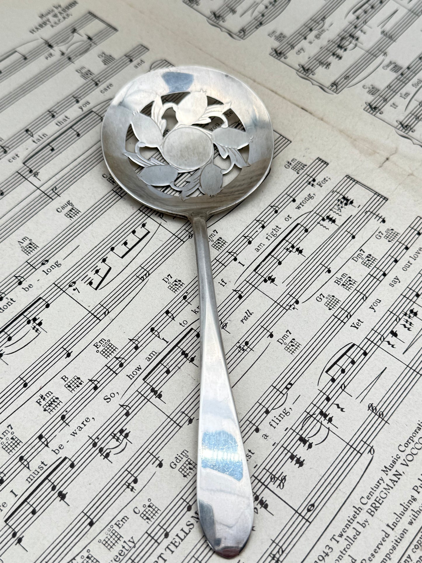 Vintage Silver Plate Tomato “Cranberry” Server International Silver Co. Original Rogers