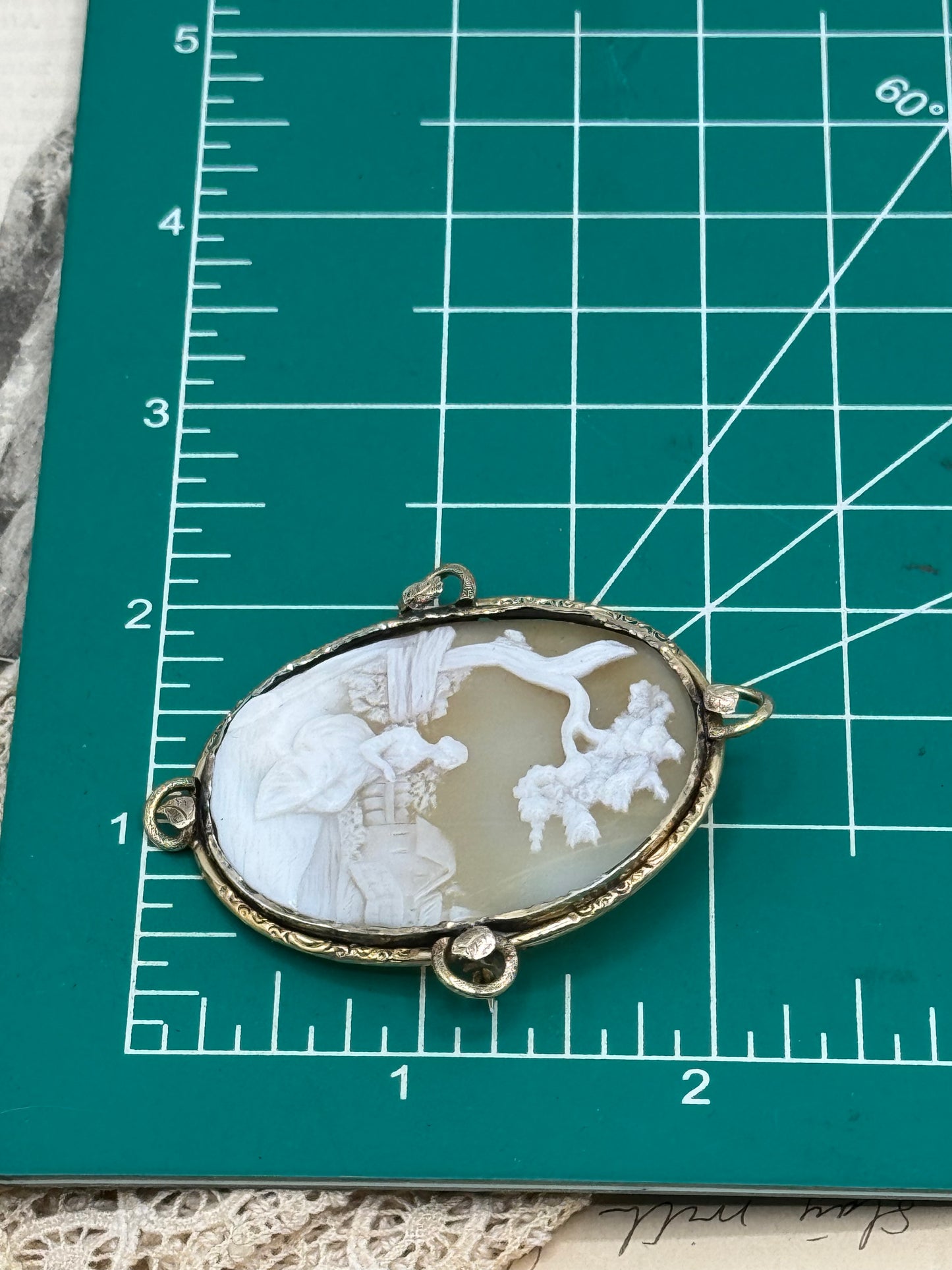 Antique Carved Cameo Rebecca At The Well Goldtone Frame AS IS‼️