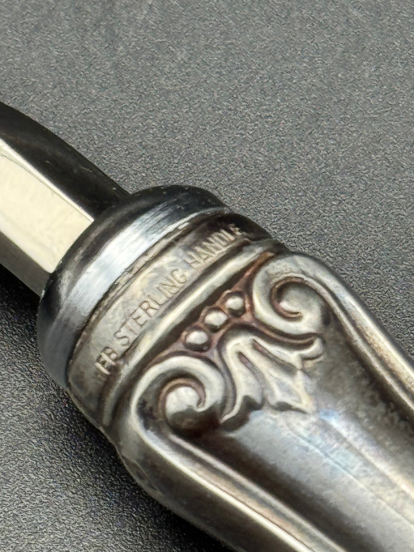 Vintage Cake Breaker, Weidlich Sterling Silver Handle ANCESTRY ca.10.5”