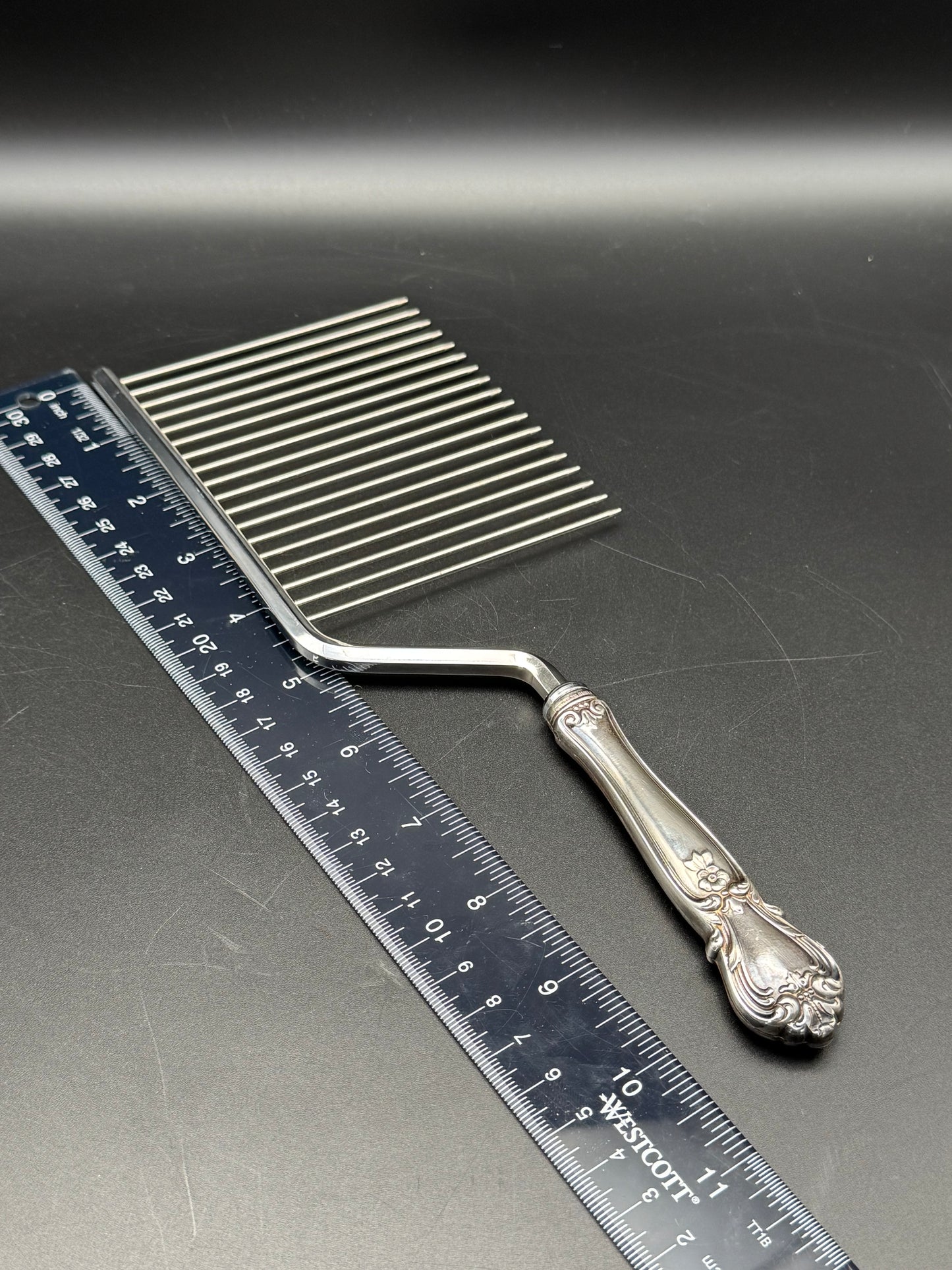 Vintage Cake Breaker, Weidlich Sterling Silver Handle ANCESTRY ca.10.5”