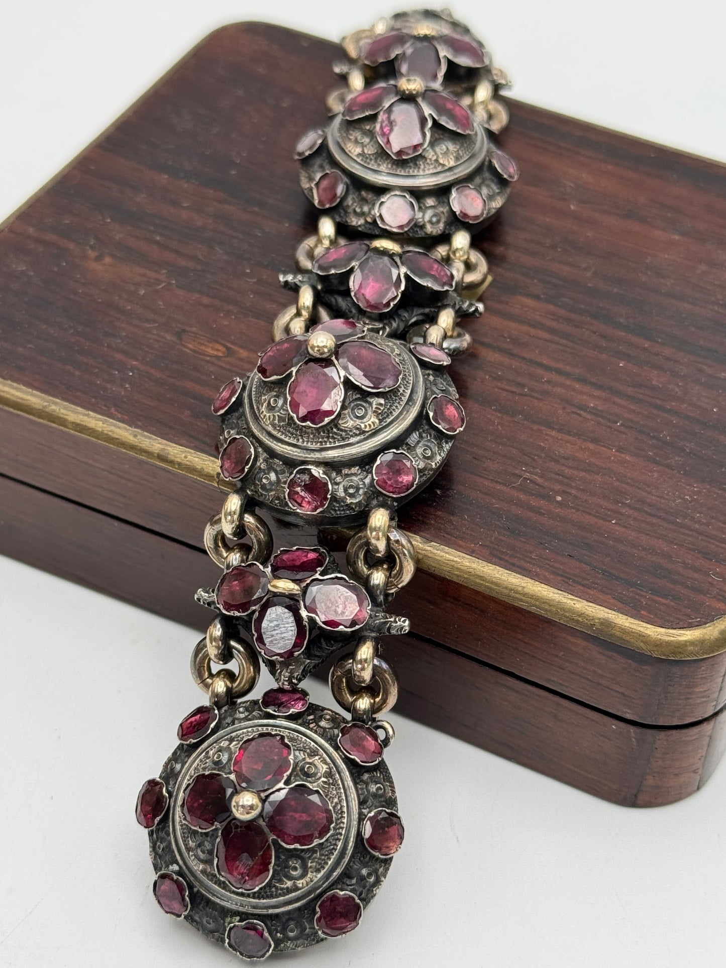 ANTIQUE GEORGIAN Repoussé Bracelet in Silver with Table Cut Garnets