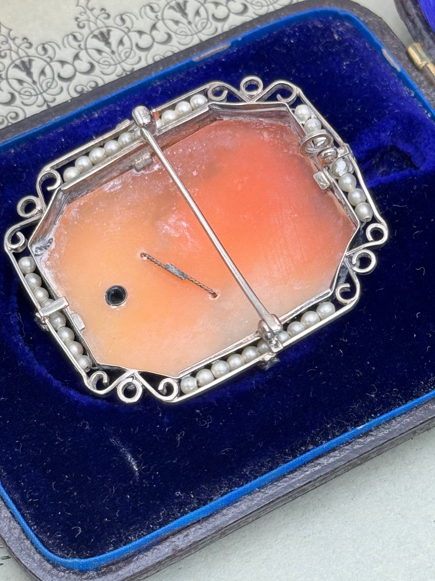 ART DECO CAMEO Habille with DIAMOND 14k WHITE GOLD BROOCH PENDANT