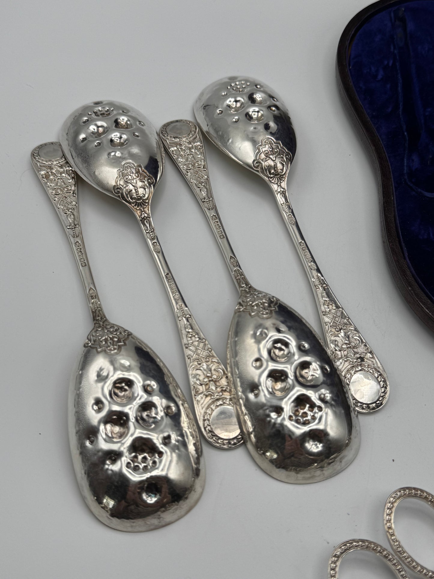 Victorian Martin Hall & Co. Silver Plate 7 Piece Dessert Set in Leather Case 1868 “Kite Mark”