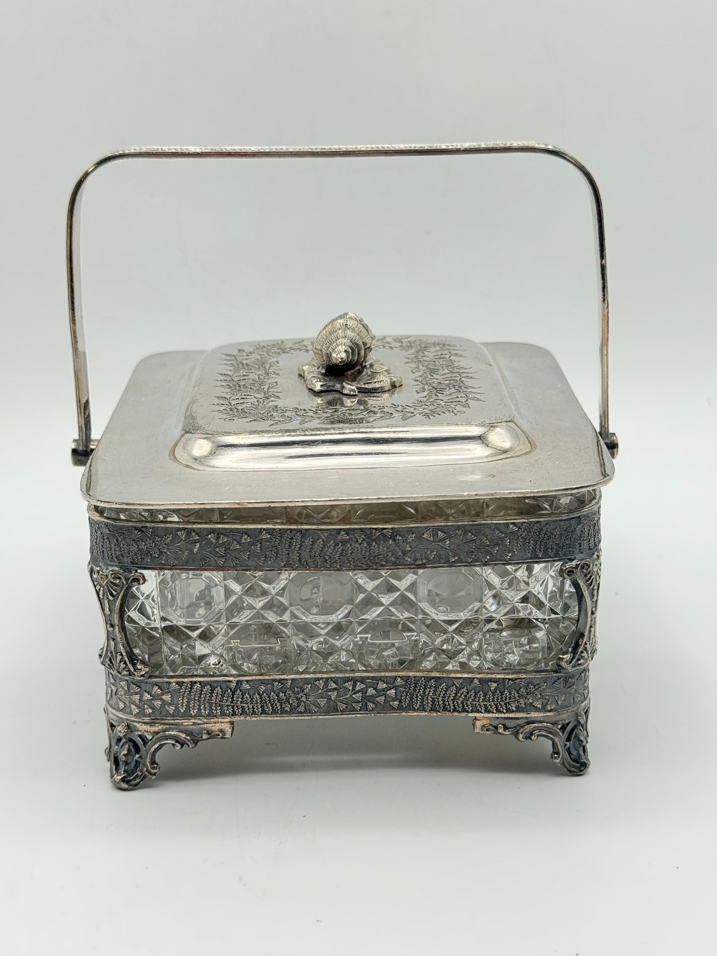 Antique Silverplate Sardine Server WALKER HALL Sheffield Shell Lid W/Handle