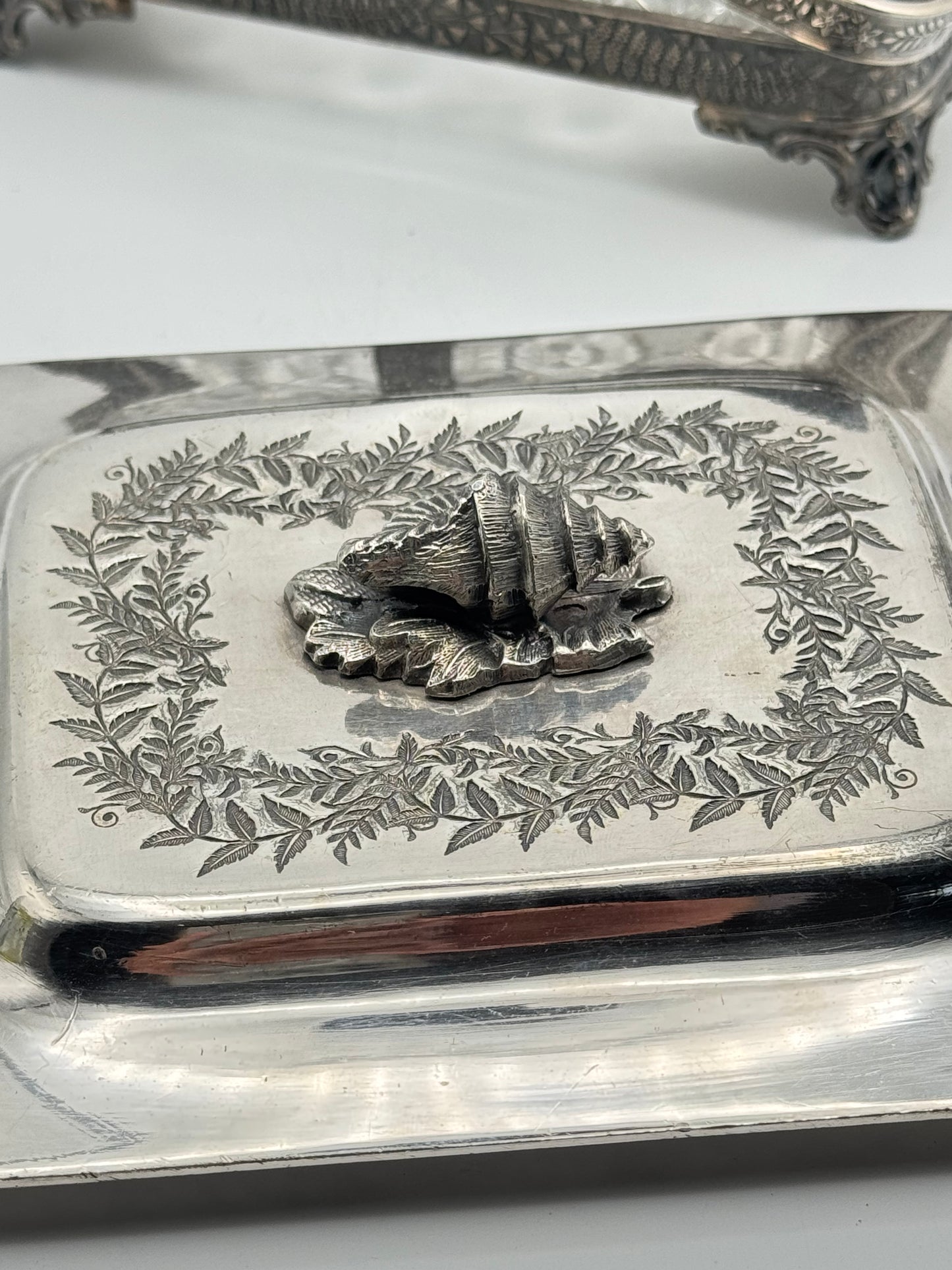 Antique Silverplate Sardine Server WALKER HALL Sheffield Shell Lid W/Handle