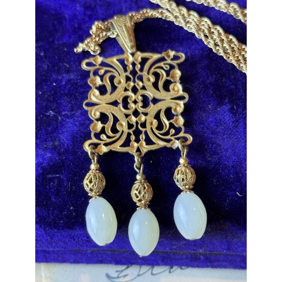 Goldtone Pendant Necklace Green Glass Bead Filigree Dangle 22” VINTAGE