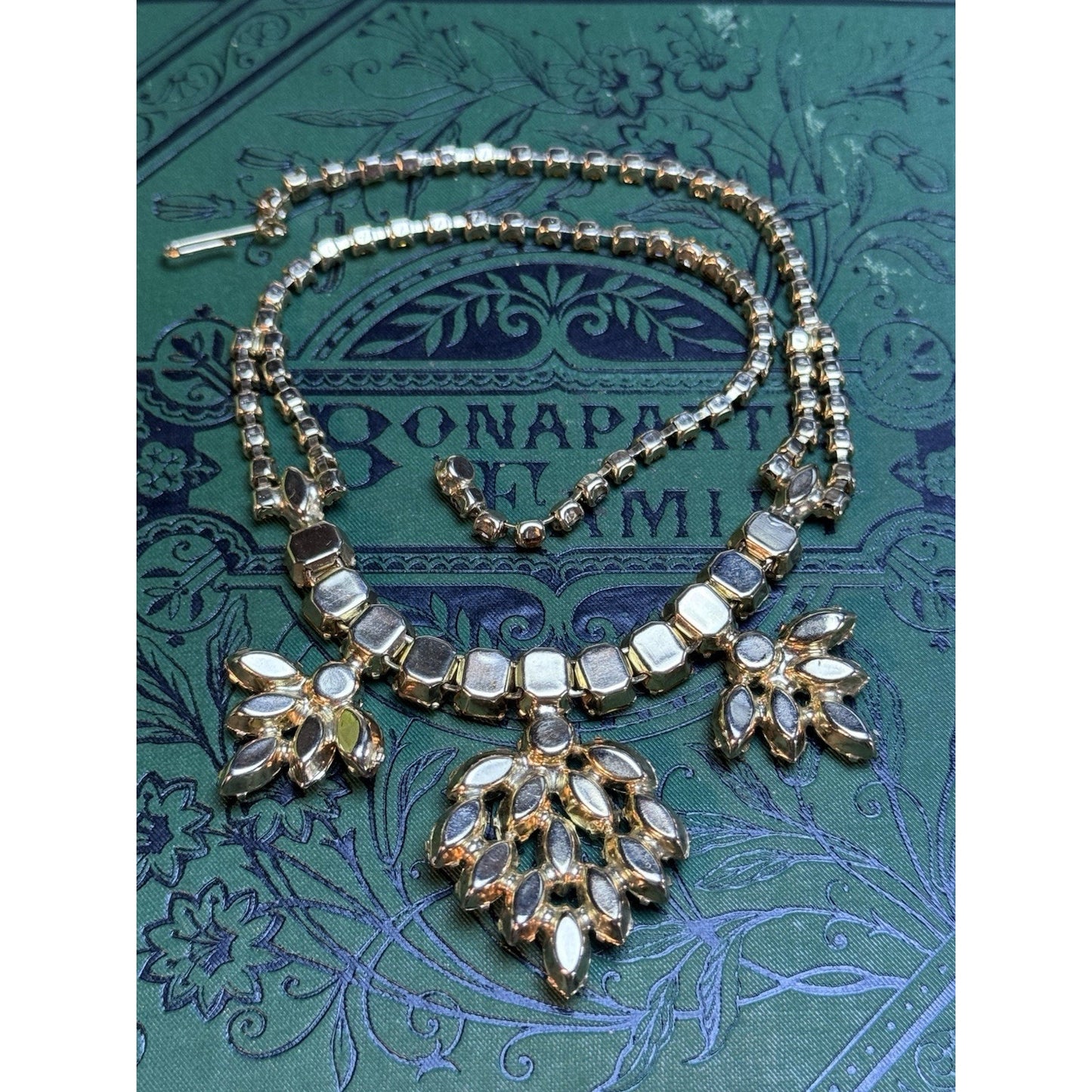 Vintage Necklace Golden Tone Rhinestone Statement Bib Goldtone 14.5”